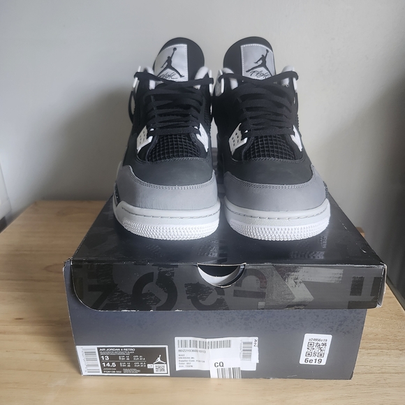 Air Jordan 4 'Fear' - Picture 1 of 11